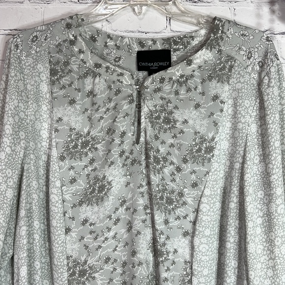 Cynthia Rowley Woman contrasting floral top - Picture 2 of 11